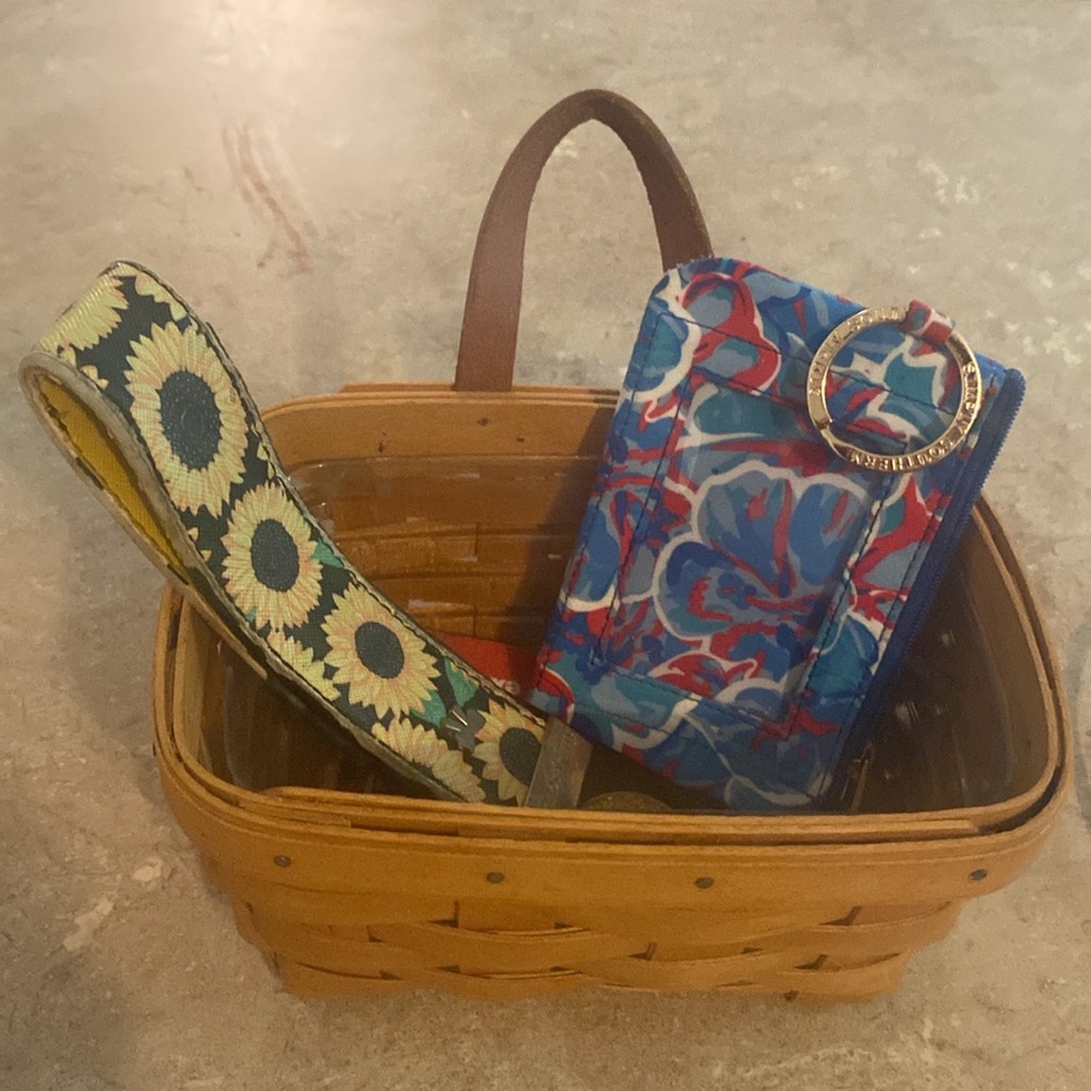 Longaberger 1999 Small Key Basket with Handle Classic Woven Collectible Vintage